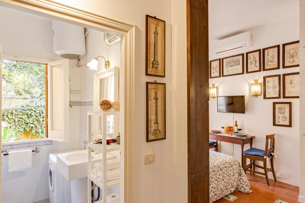 Holiday home Roman House With Balcony Rome