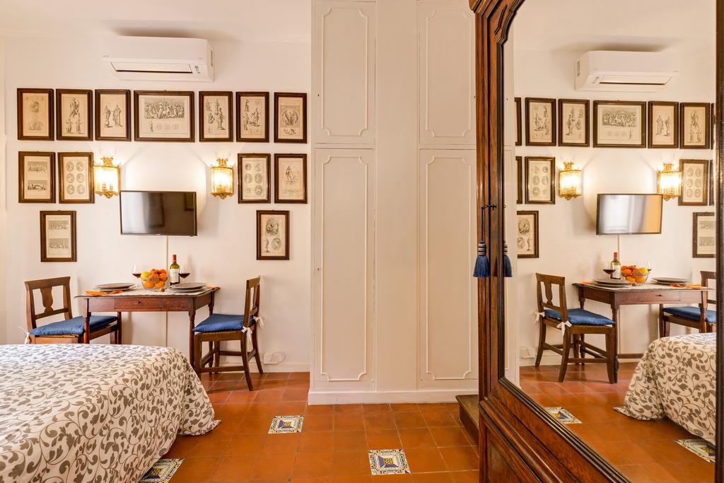 Roman House With Balcony Holiday home Rome
