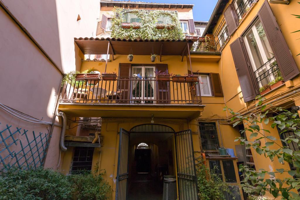 Roman House With Balcony * Rome