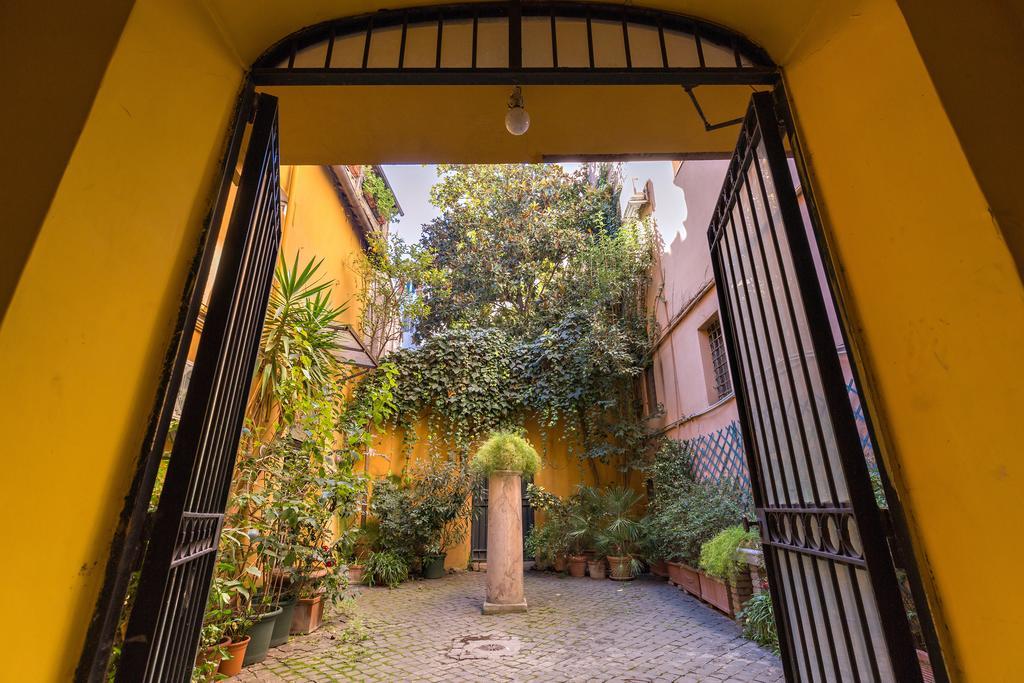 Roman House With Balcony Holiday home Rome